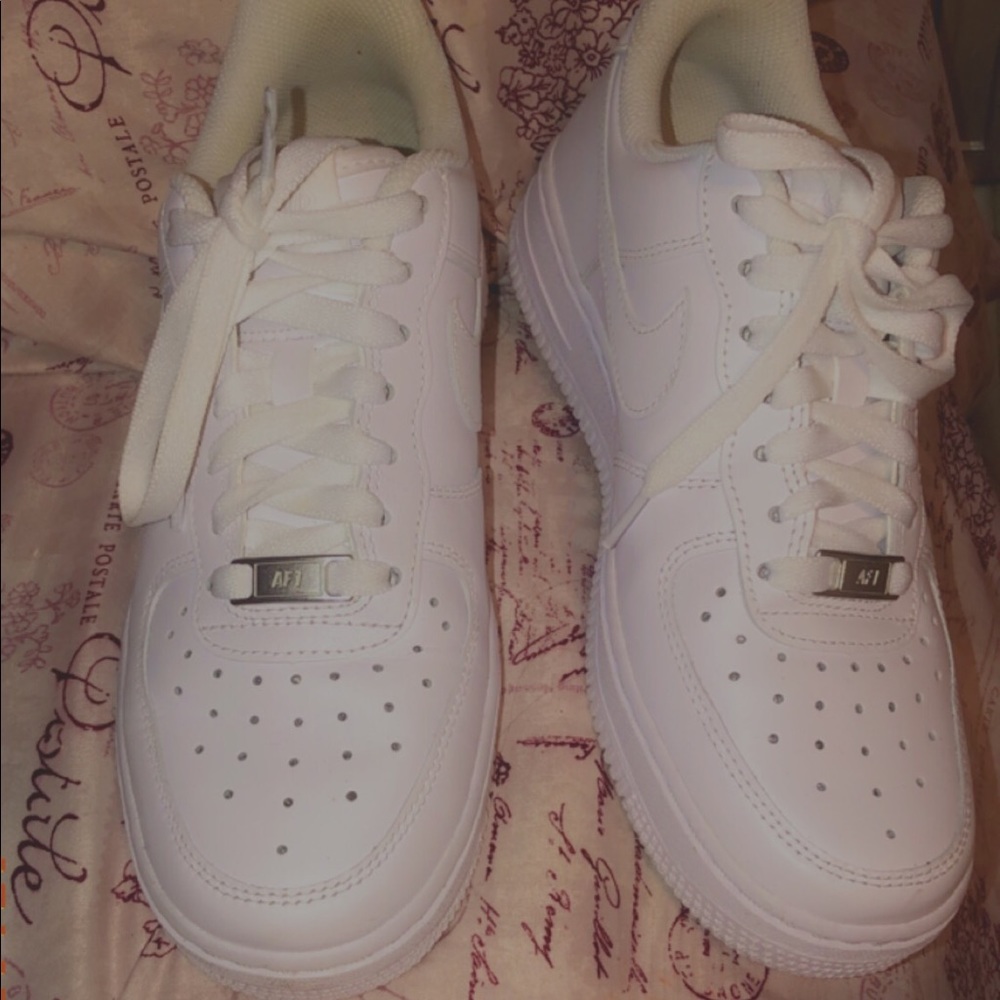 All White Low AF1. (Nike Air Force 1’s)